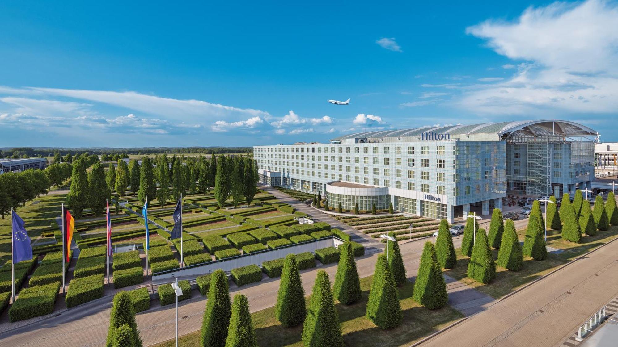 Hilton Munich Airport Otel Schwaig bei Nürnberg Dış mekan fotoğraf Hilton Prague Airport